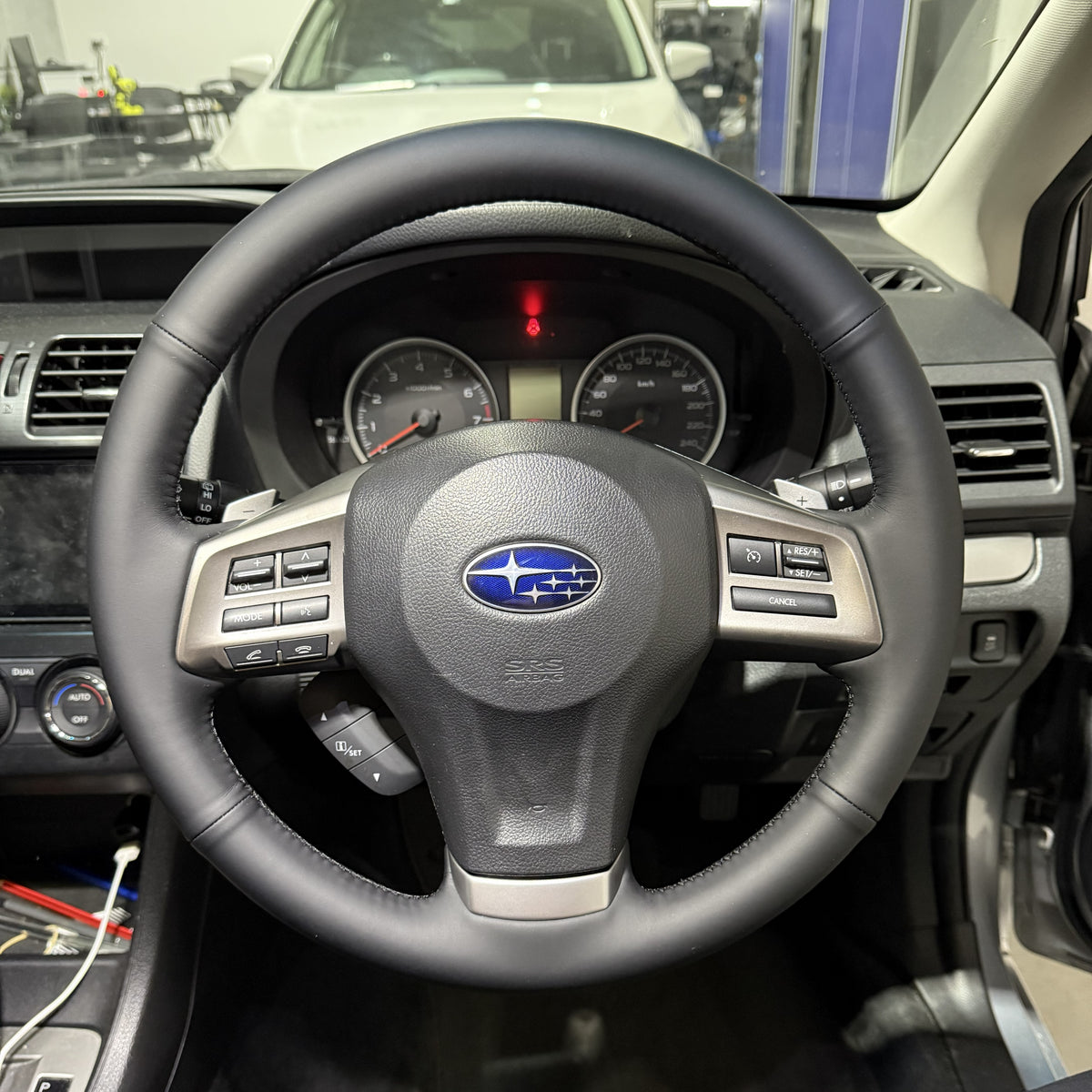 Subaru Impreza / XV (2012–2017) Steering Wheel Wrap – Black Leather, Black stitch